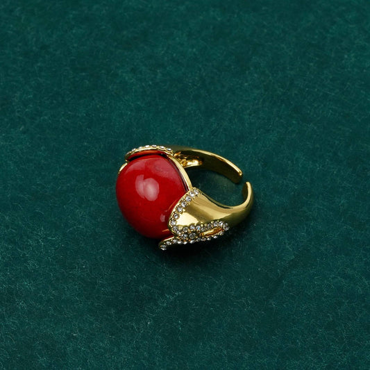 Front view of Ever P. vintage gold moonstone ring alternative, showing the 1.6x2.4cm blue stone.