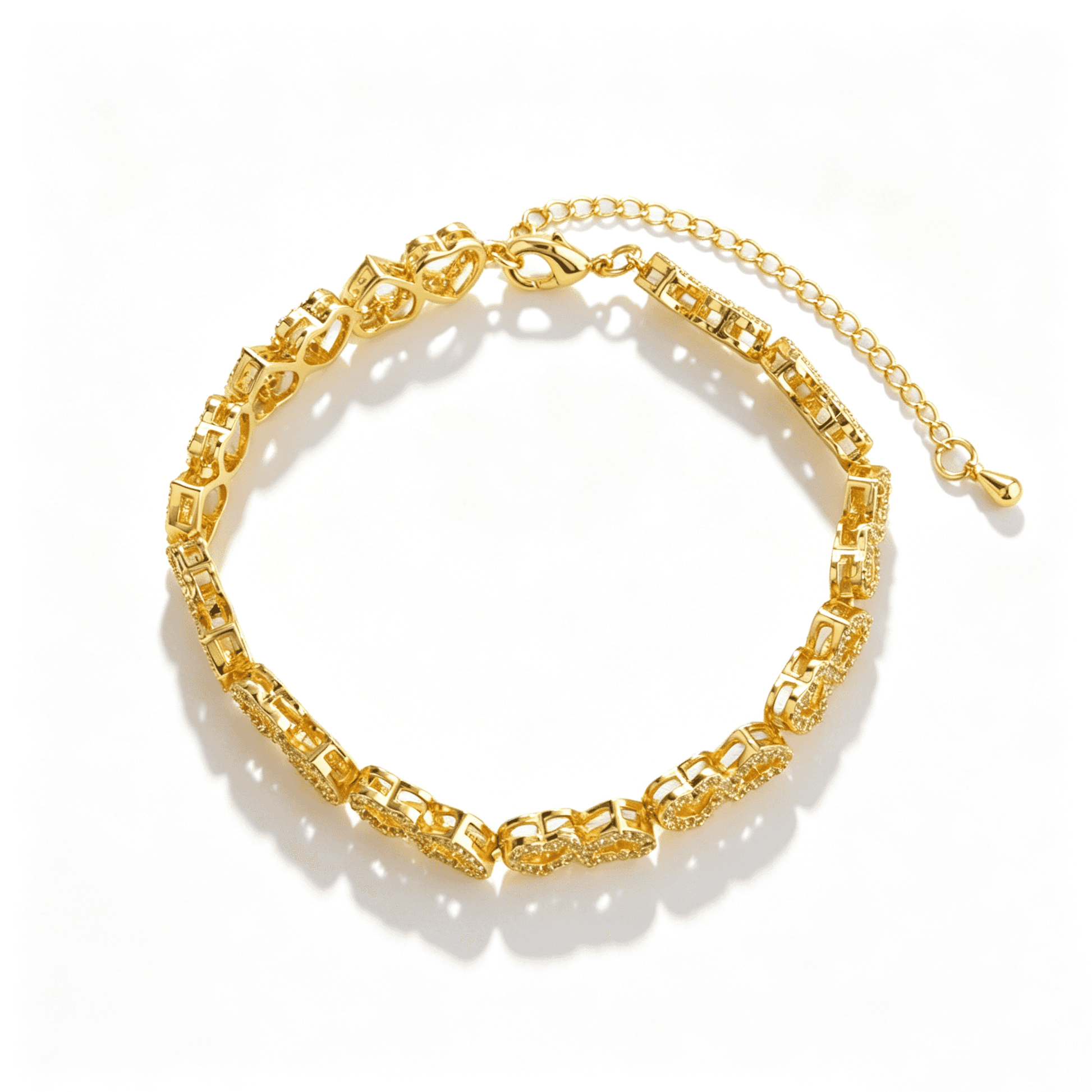 The 17+5cm adjustable chain of the Ever P. heart link bracelet, ensuring a perfect fit.