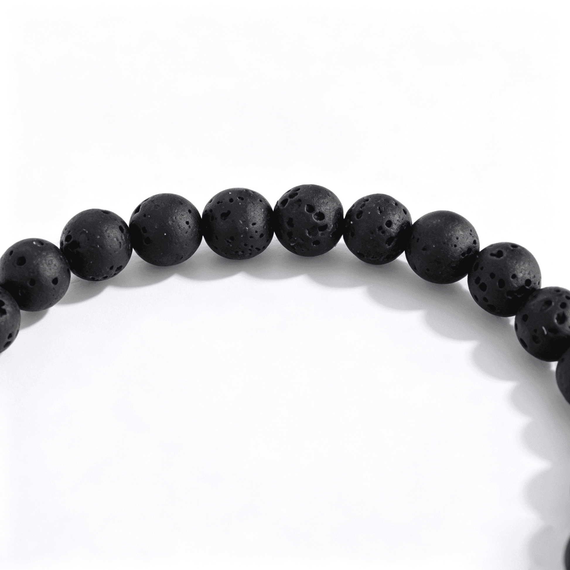 everp-handmade-black-crystal-bracelet-detail